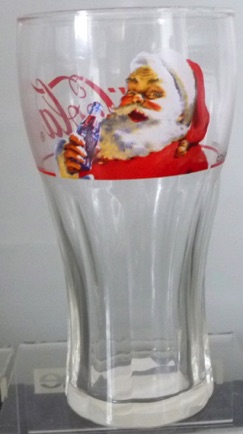 321124-8 € 3,00 coca cola glas kerstman met fles.jpeg